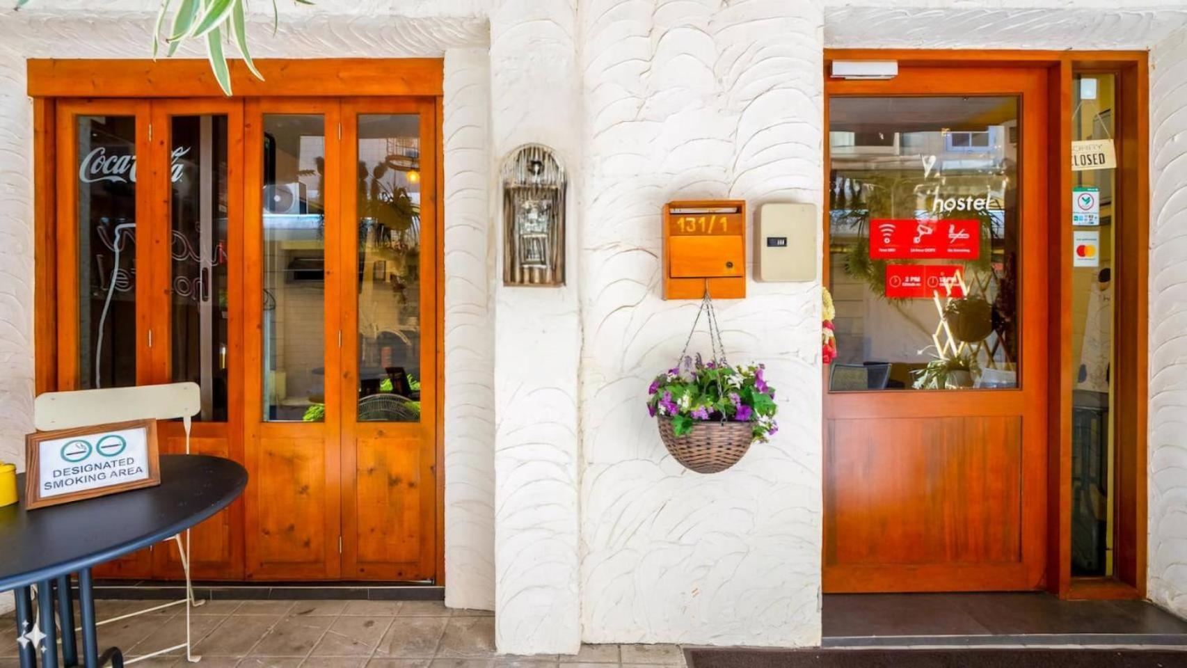 100 Years Building Bangkok Old Town By Seen Hostel Exterior foto