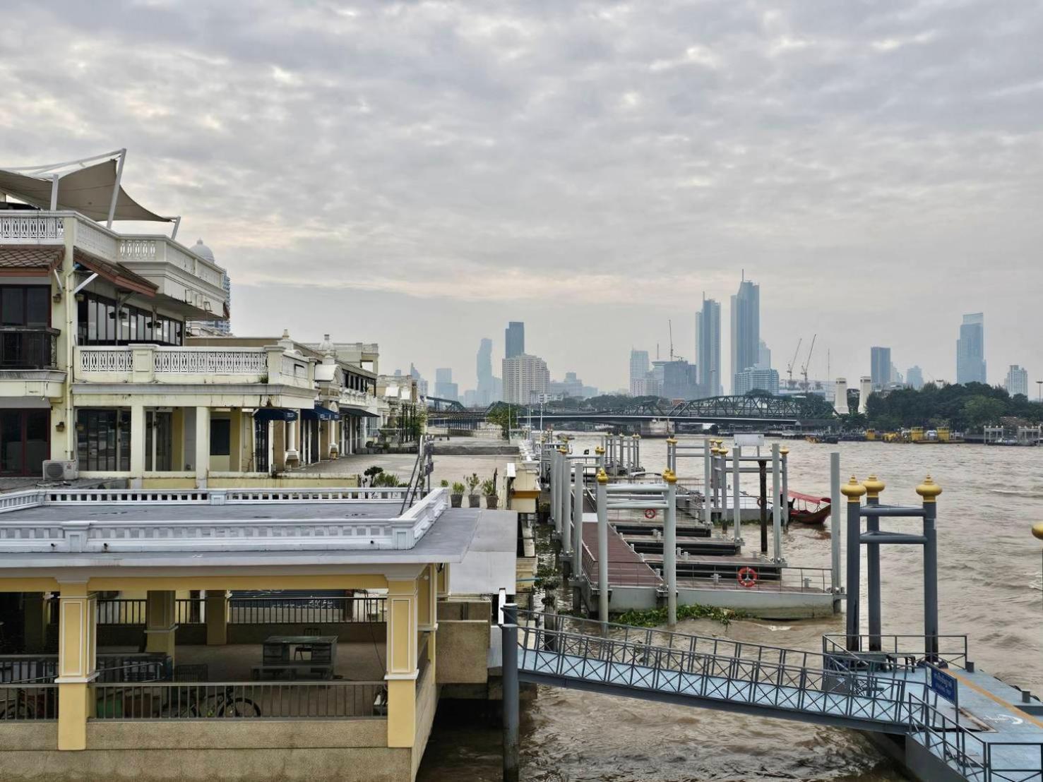 100 Years Building Bangkok Old Town By Seen Hostel Exterior foto